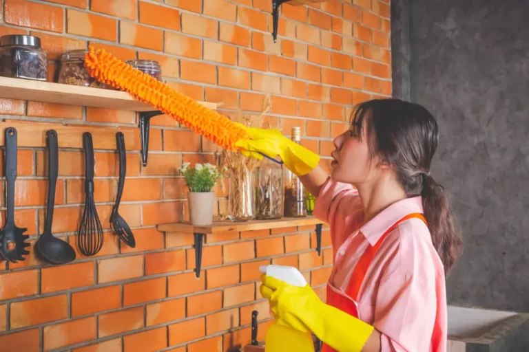 Airbnb Kitchen Cleaning - Featured Image